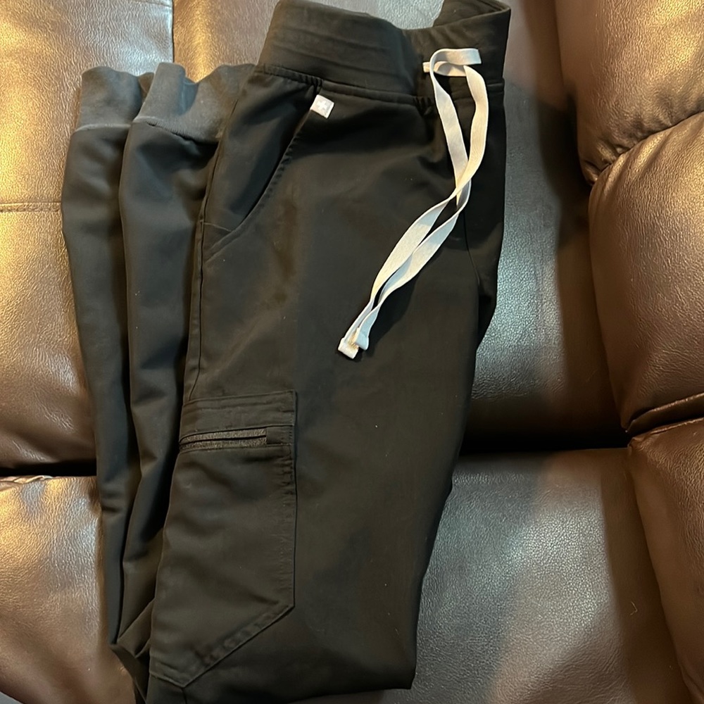 Xs Tall figs Zamora joggers black